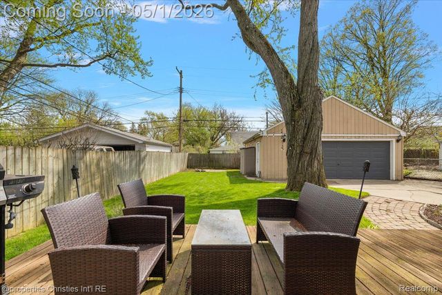 1691 Catalpa Drive, Berkley, MI 48072