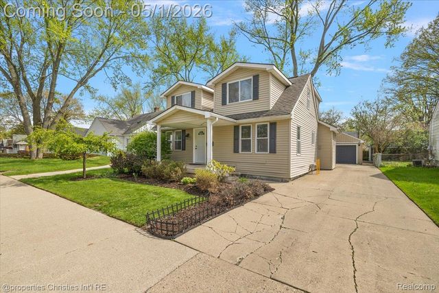 1691 Catalpa Drive, Berkley, MI 48072