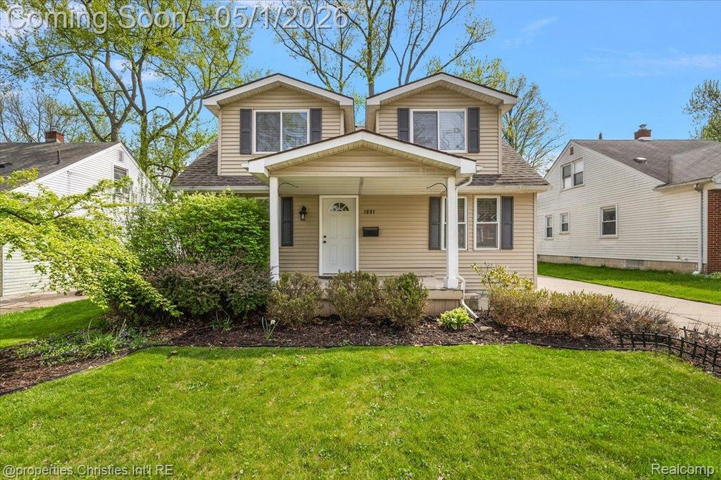 1691 Catalpa Drive, Berkley, MI 48072