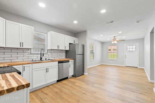 504 S McKinley Avenue, Joplin, MO 64801
