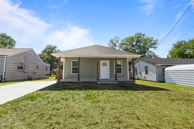 504 S McKinley Avenue, Joplin, MO 64801
