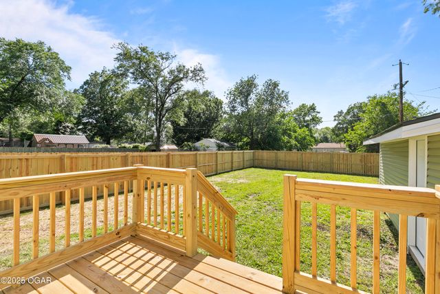 504 S McKinley Avenue, Joplin, MO 64801