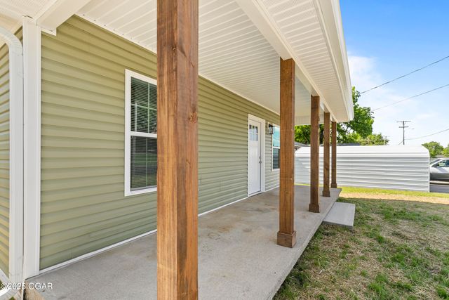 504 S McKinley Avenue, Joplin, MO 64801