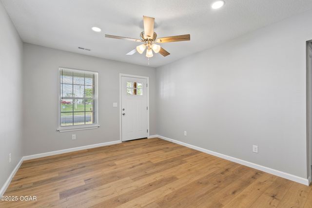 504 S McKinley Avenue, Joplin, MO 64801