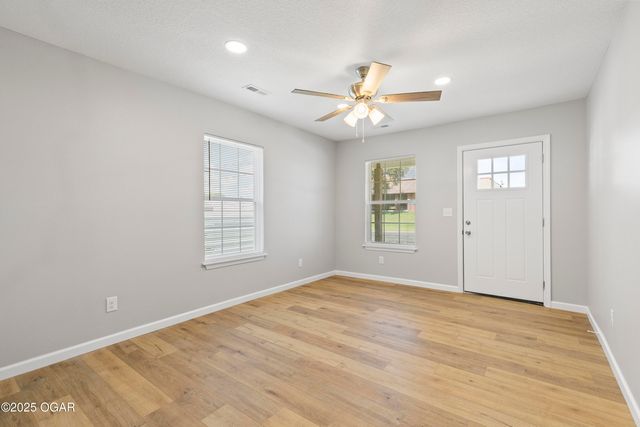504 S McKinley Avenue, Joplin, MO 64801