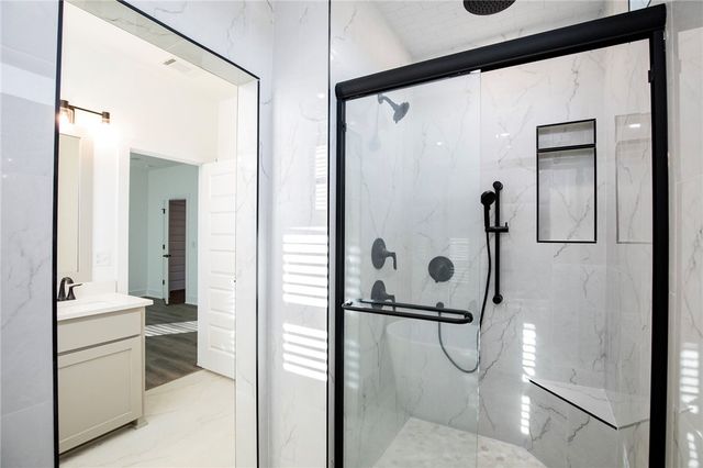 6806 SW Orange Avenue, Bentonville, AR 72713