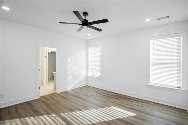 6806 SW Orange Avenue, Bentonville, AR 72713