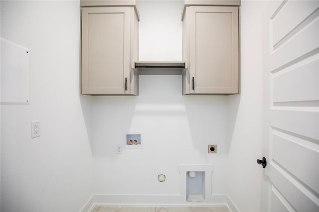 6806 SW Orange Avenue, Bentonville, AR 72713