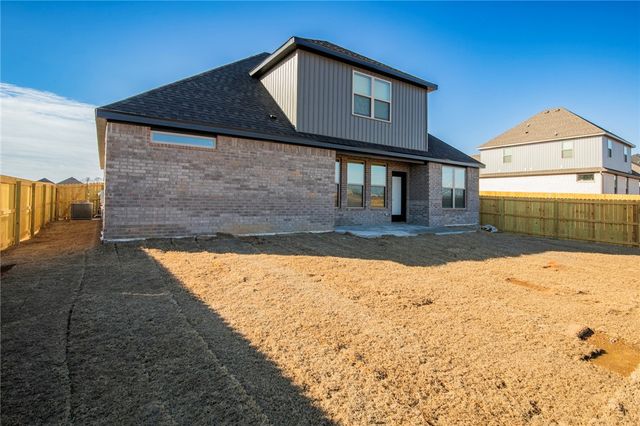 6806 SW Orange Avenue, Bentonville, AR 72713