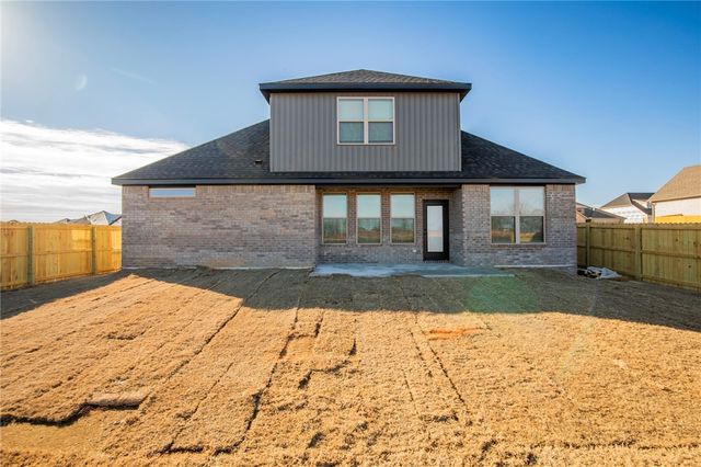 6806 SW Orange Avenue, Bentonville, AR 72713