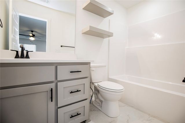 6806 SW Orange Avenue, Bentonville, AR 72713