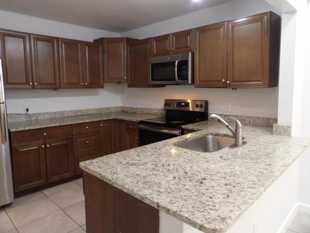 4132 Palm Bay Circle C, West Palm Beach, FL 33406