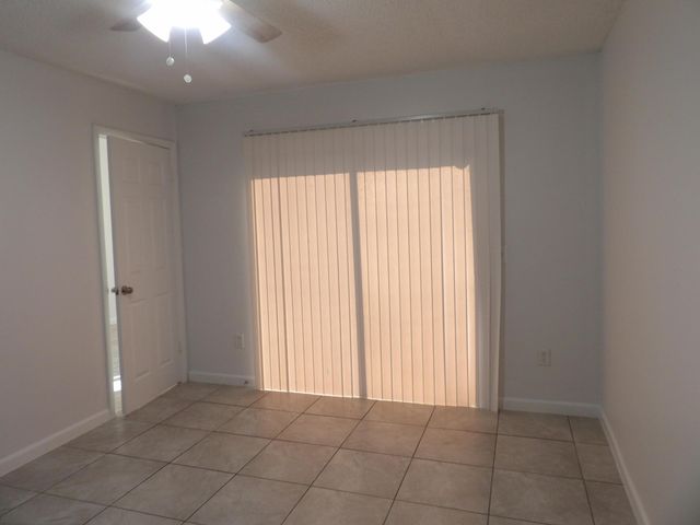 4132 Palm Bay Circle C, West Palm Beach, FL 33406