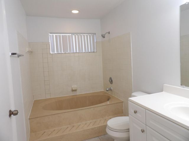 4132 Palm Bay Circle C, West Palm Beach, FL 33406