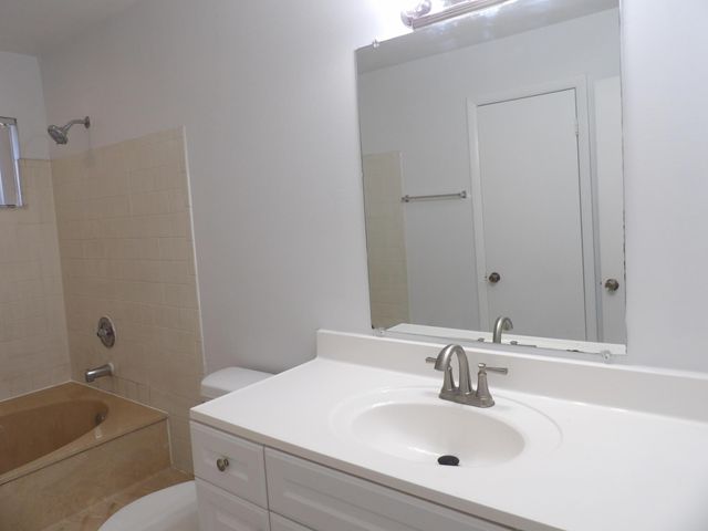 4132 Palm Bay Circle C, West Palm Beach, FL 33406