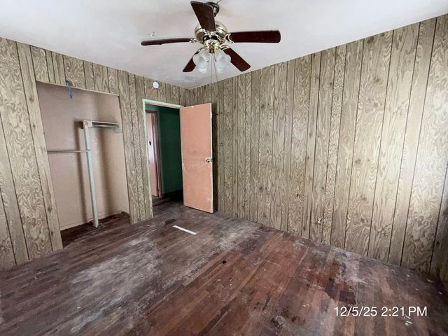 2171 221st Street, Sauk Village, IL 60411