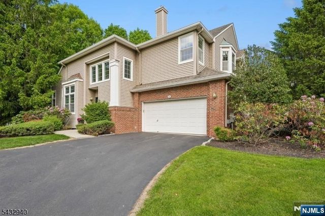 32 Kent Drive C0148, Roseland, NJ 07068