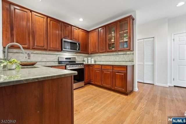 32 Kent Drive C0148, Roseland, NJ 07068