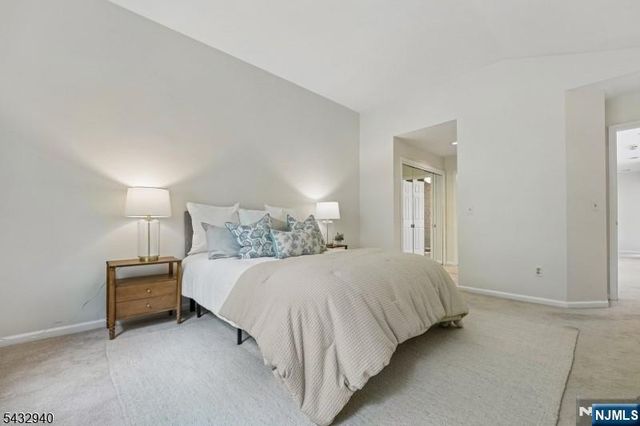 32 Kent Drive C0148, Roseland, NJ 07068