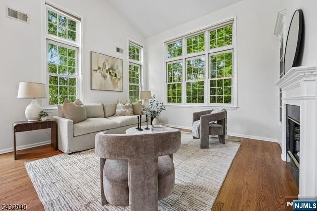 32 Kent Drive C0148, Roseland, NJ 07068