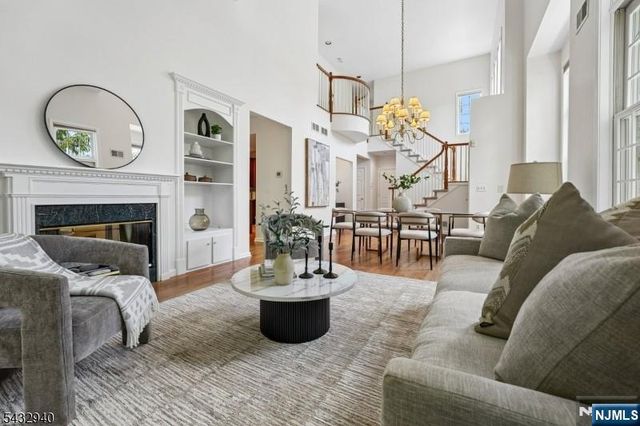 32 Kent Drive C0148, Roseland, NJ 07068