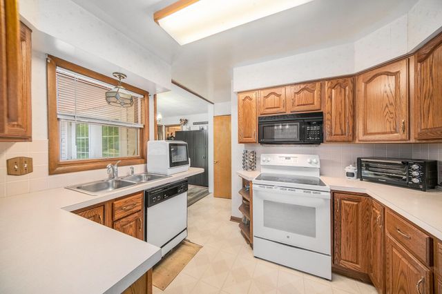 440 Marshall Street, Brooklyn Vlg, MI 49230