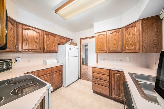 440 Marshall Street, Brooklyn Vlg, MI 49230