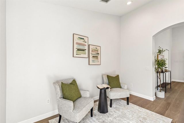 10145 KINGSBRIDGE AVENUE, Tampa, FL 33626