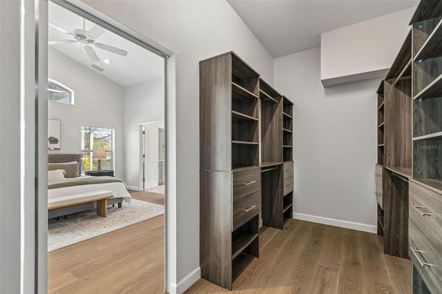 10145 KINGSBRIDGE AVENUE, Tampa, FL 33626