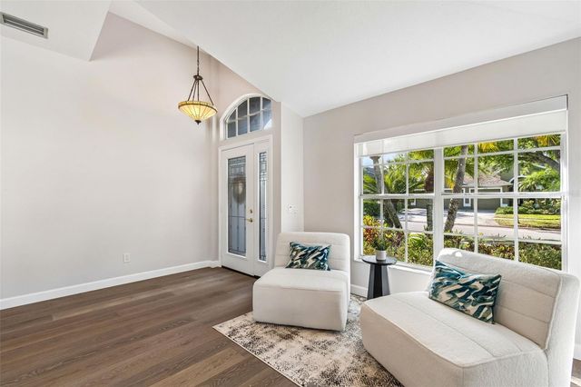 10145 KINGSBRIDGE AVENUE, Tampa, FL 33626