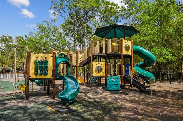 10145 KINGSBRIDGE AVENUE, Tampa, FL 33626