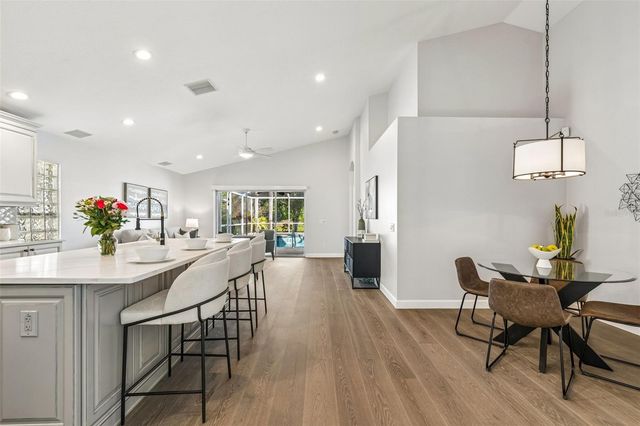 10145 KINGSBRIDGE AVENUE, Tampa, FL 33626