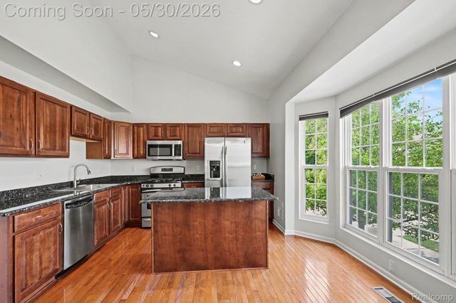 776 PAINT CREEK Drive, Troy, MI 48085