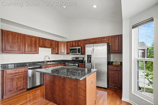 776 PAINT CREEK Drive, Troy, MI 48085