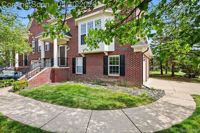 776 PAINT CREEK Drive, Troy, MI 48085