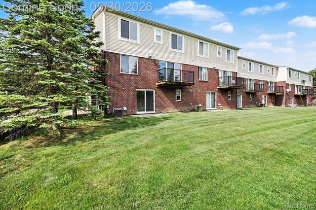 776 PAINT CREEK Drive, Troy, MI 48085