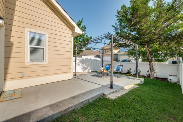 1375 Kingston Place, Providence Village, TX 76227