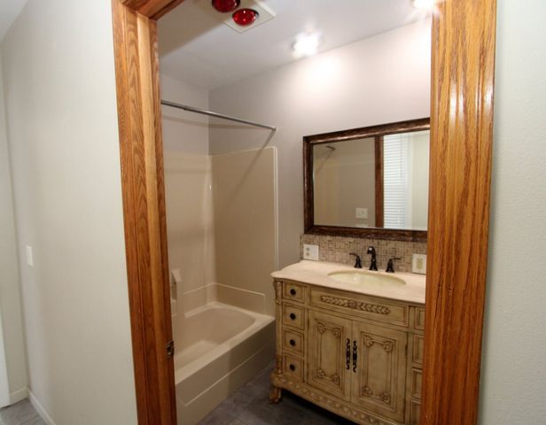 17 W Crystal Lake Avenue 17, Crystal Lake, IL 60014