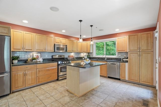 185 America Blvd 185, Ashland, MA 01721
