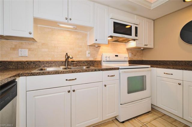 4707 SE 5th AVE 102, Cape Coral, FL 33904