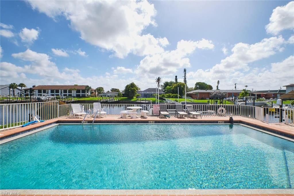 Image 2 of property listing at 4707 SE 5th AVE 102, Cape Coral, FL 33904