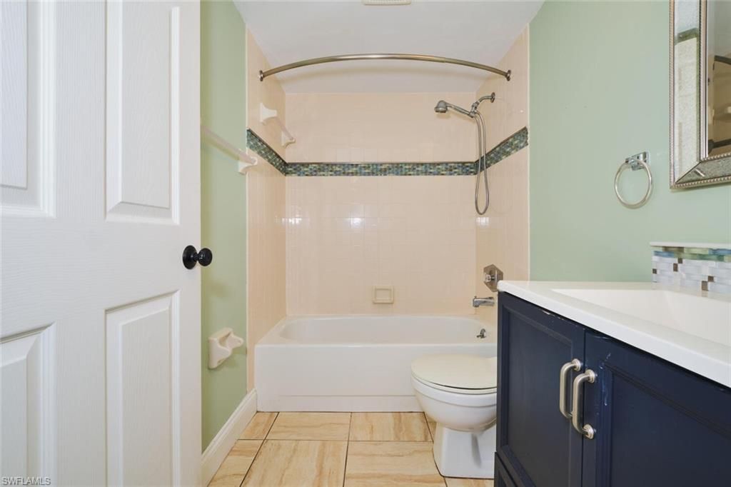 Image 29 of property listing at 4707 SE 5th AVE 102, Cape Coral, FL 33904