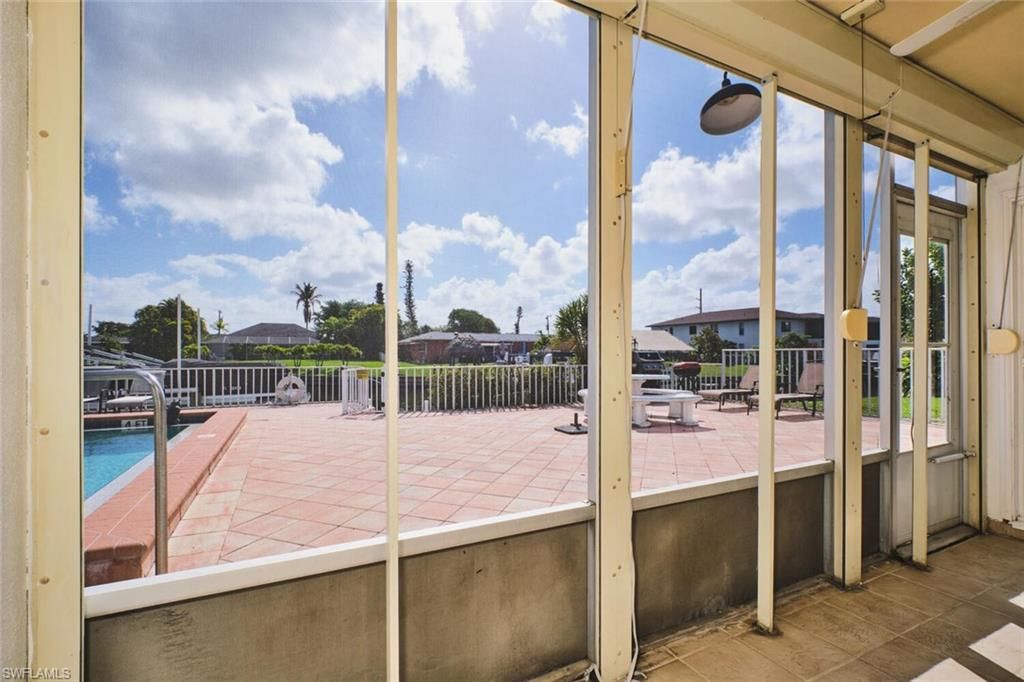 Image 37 of property listing at 4707 SE 5th AVE 102, Cape Coral, FL 33904