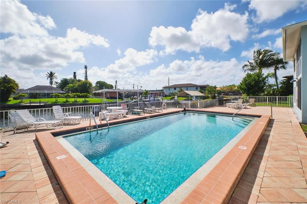 Image 41 of property listing at 4707 SE 5th AVE 102, Cape Coral, FL 33904