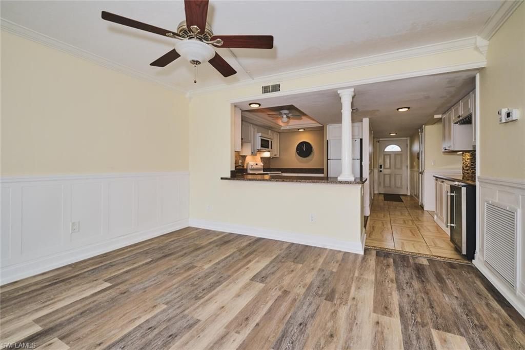 Image 9 of property listing at 4707 SE 5th AVE 102, Cape Coral, FL 33904