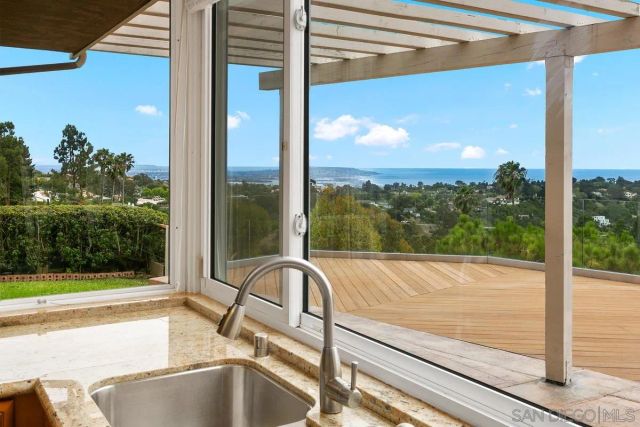 2097 Caminito Capa, La Jolla, CA 92037