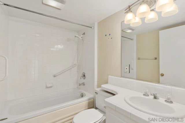 2097 Caminito Capa, La Jolla, CA 92037