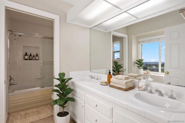 2097 Caminito Capa, La Jolla, CA 92037
