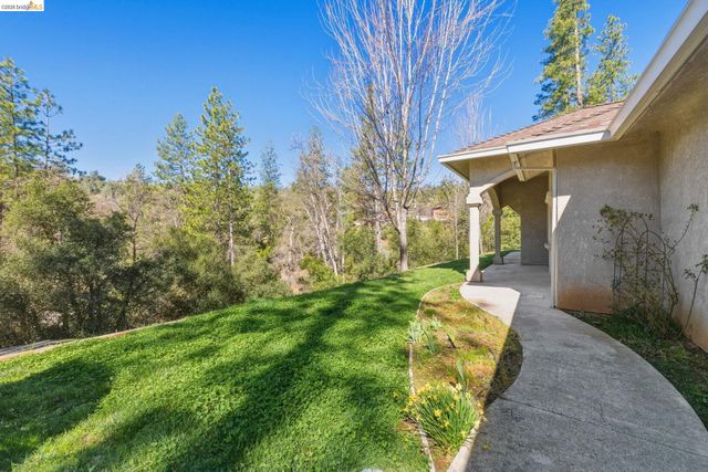 20245 Tuolumne Rd North, Tuolumne, CA 95379