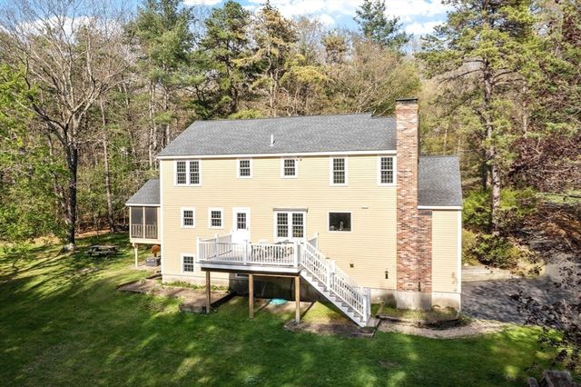 507 Longley Rd, Groton, MA 01450